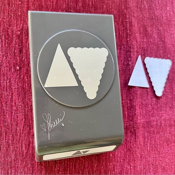 Stampin’ Up! 2 Piece Banner Hand Punch - Picture 1 of 7